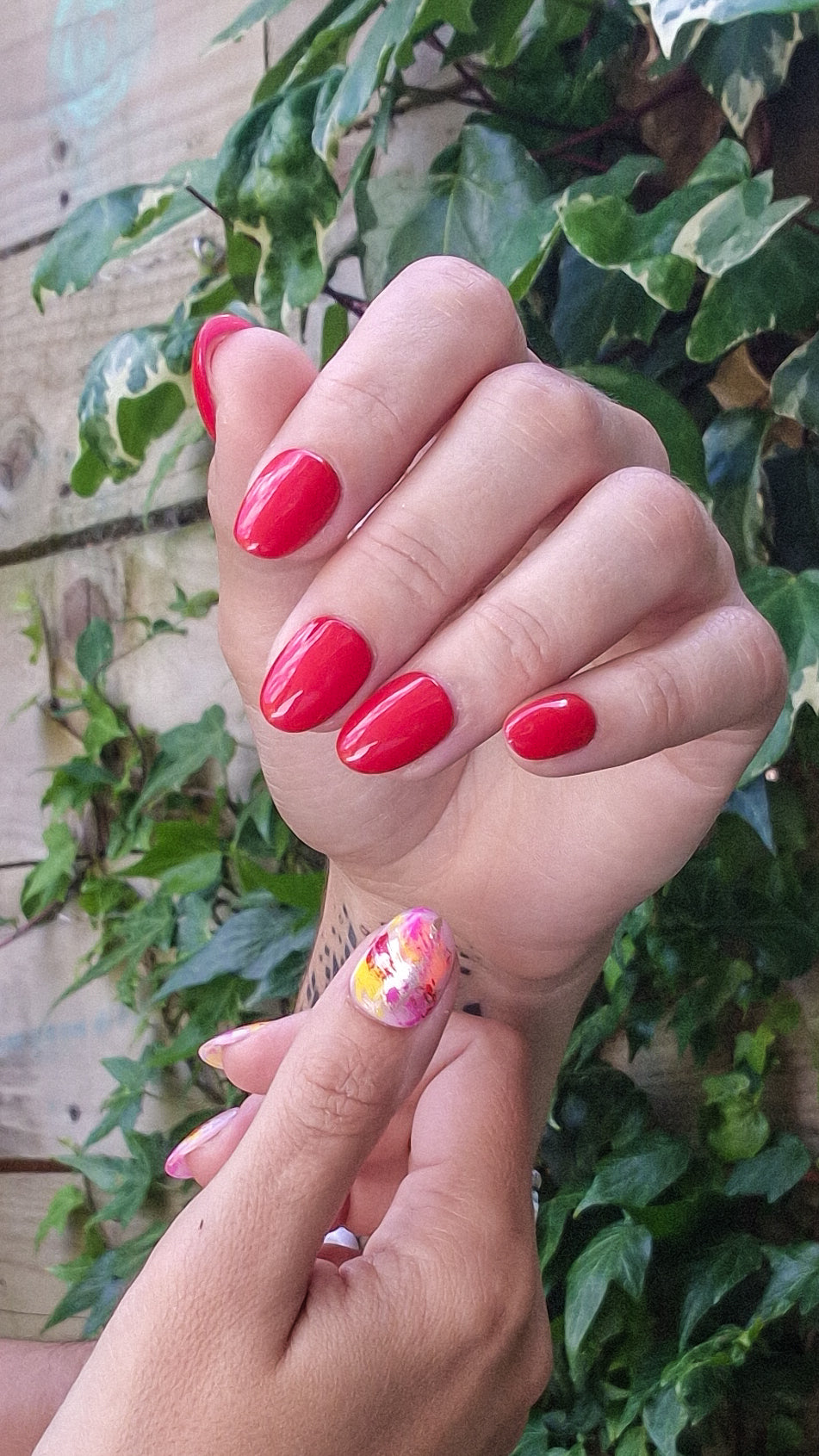 Fiery abstract | Press on nails