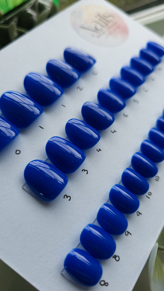 Electric blues | Press on nails XXS round | Ready to ship