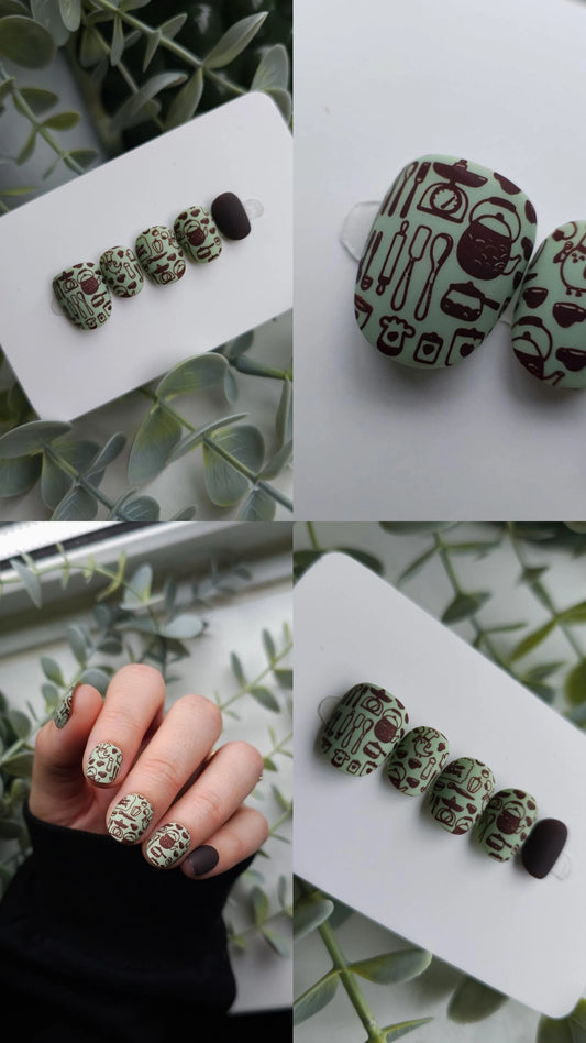 Tea time | Press on nails