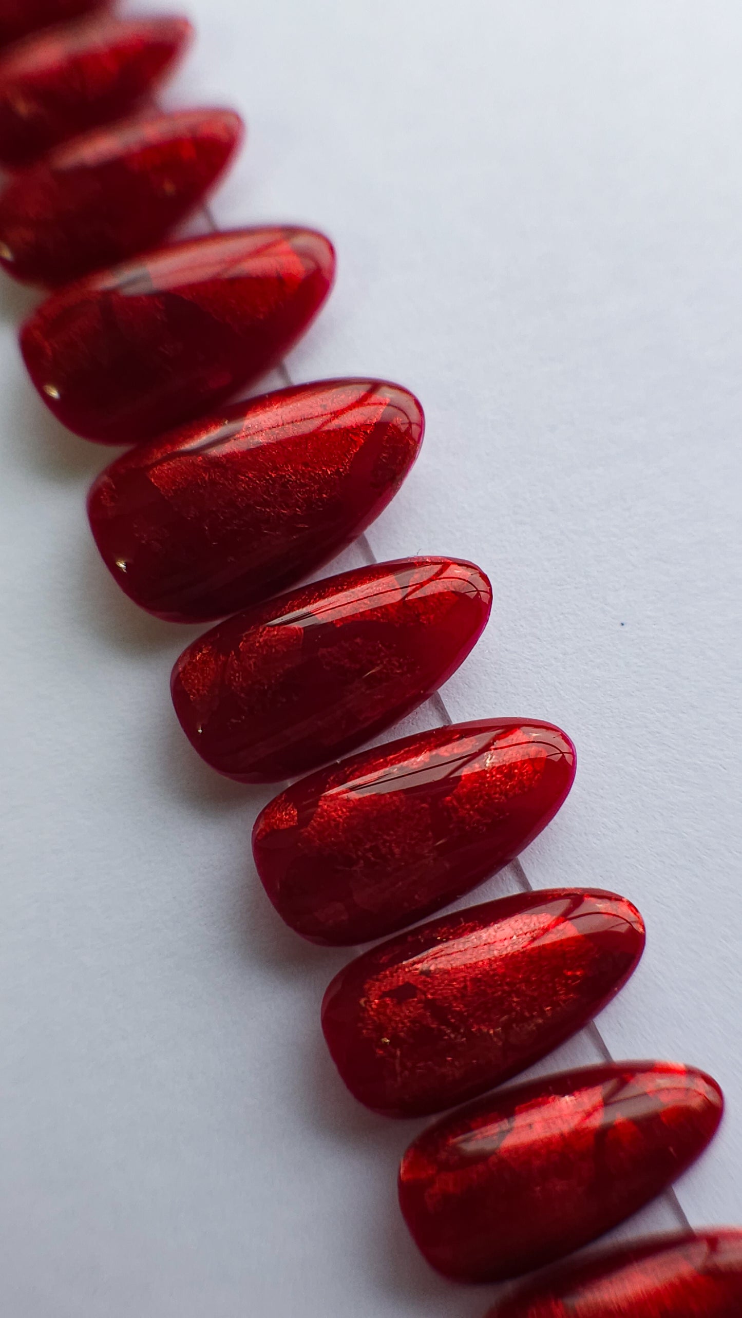 Red jewels | Press on nails