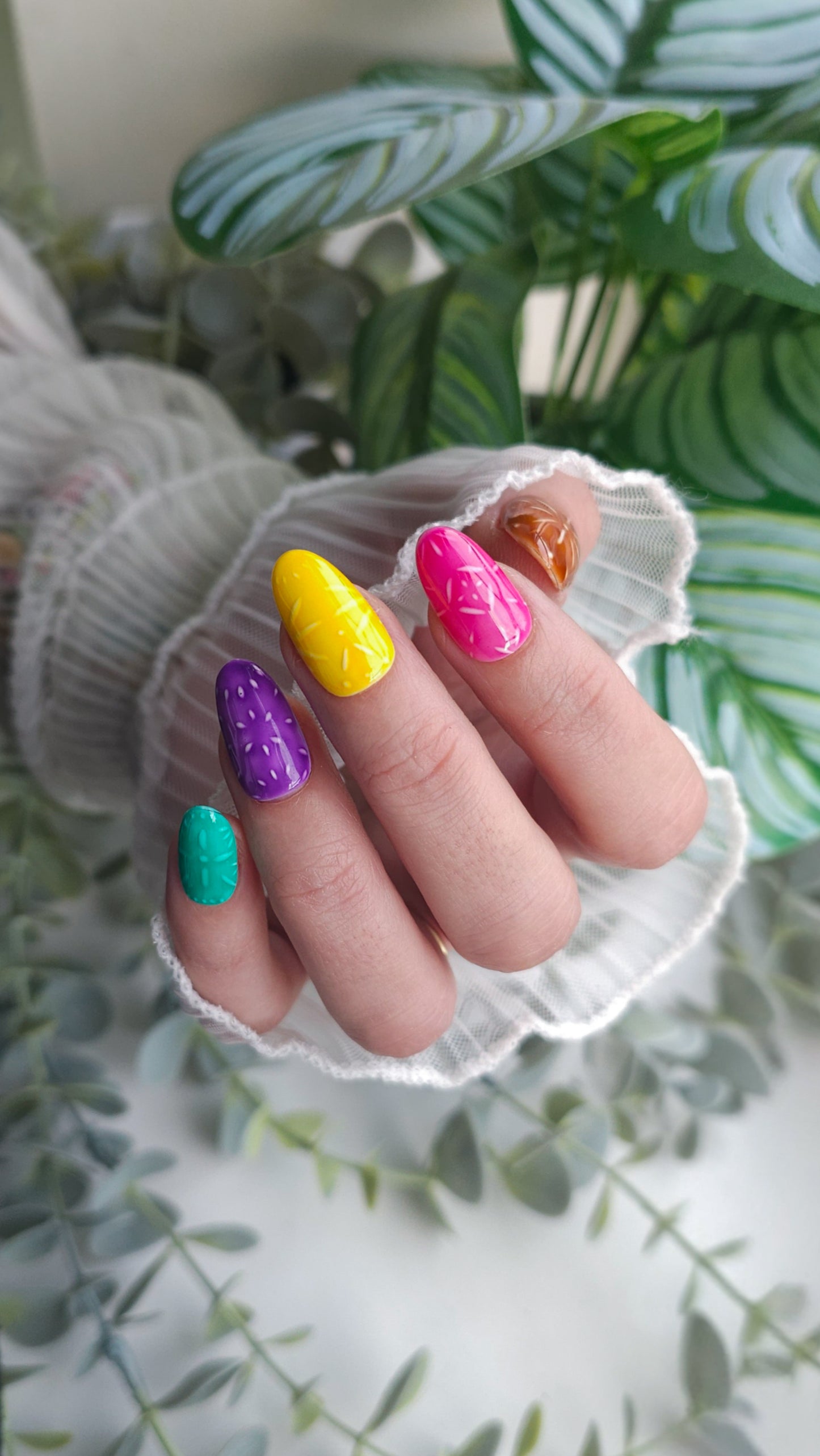 Ceramic tiles | Press on nails