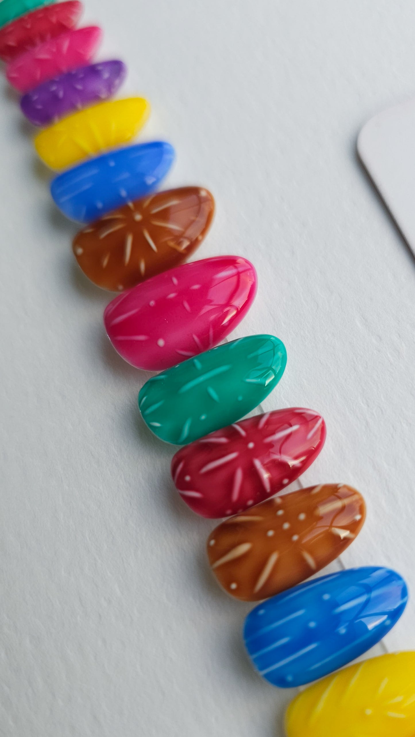 Ceramic tiles | Press on nails