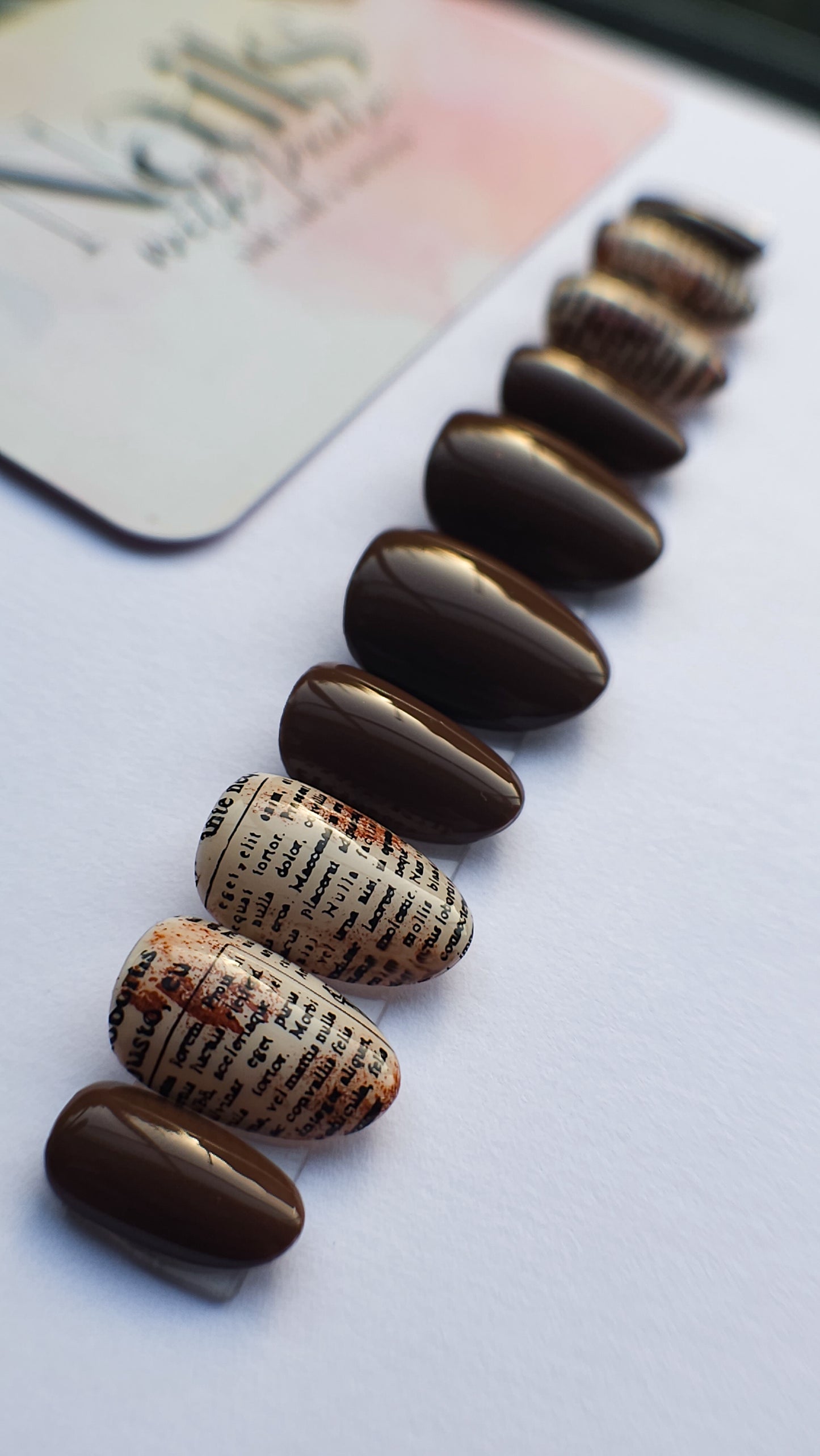 Vintage newspaper | Press on nails