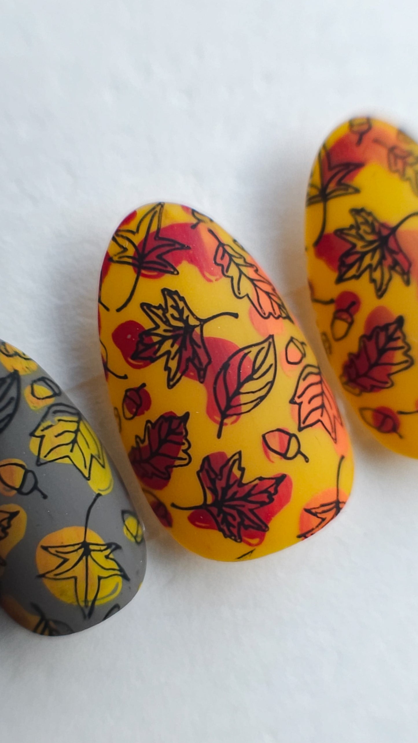 Autumn leaves | Press on nails