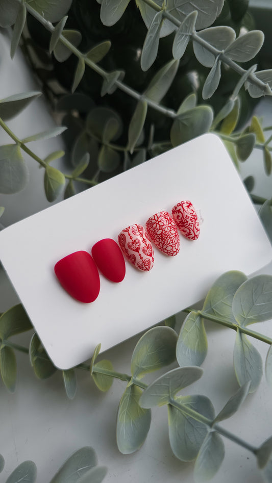 Matte and love | Press on nails
