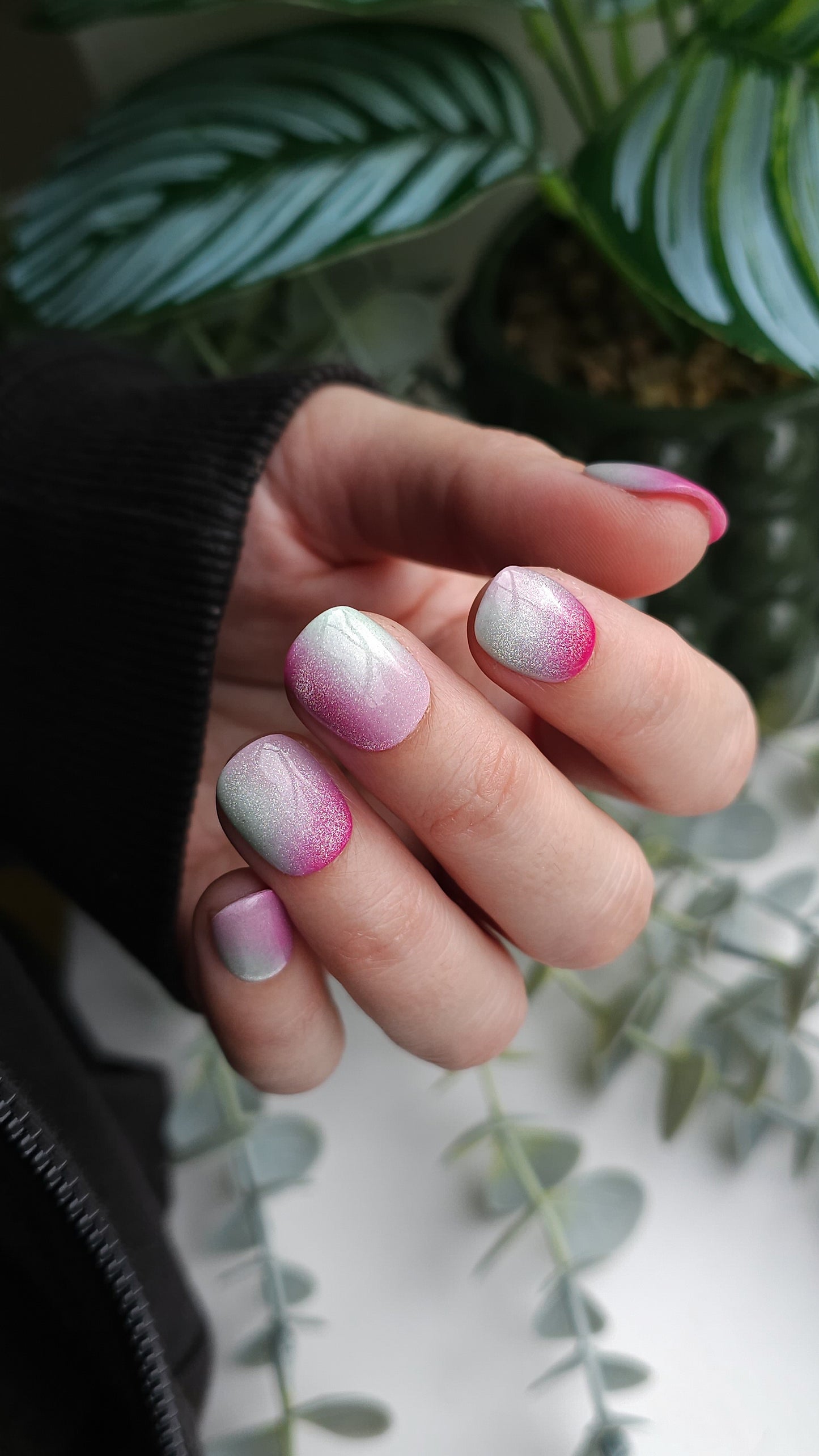 Magnetic mauve | Press on nails