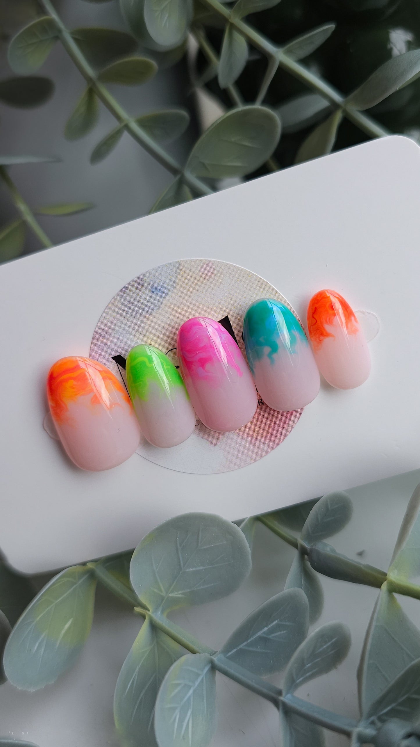 Bright marble tips | Press on nails