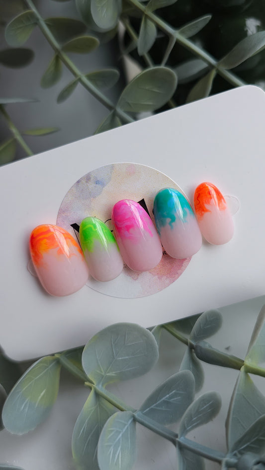 Bright marble tips | Press on nails