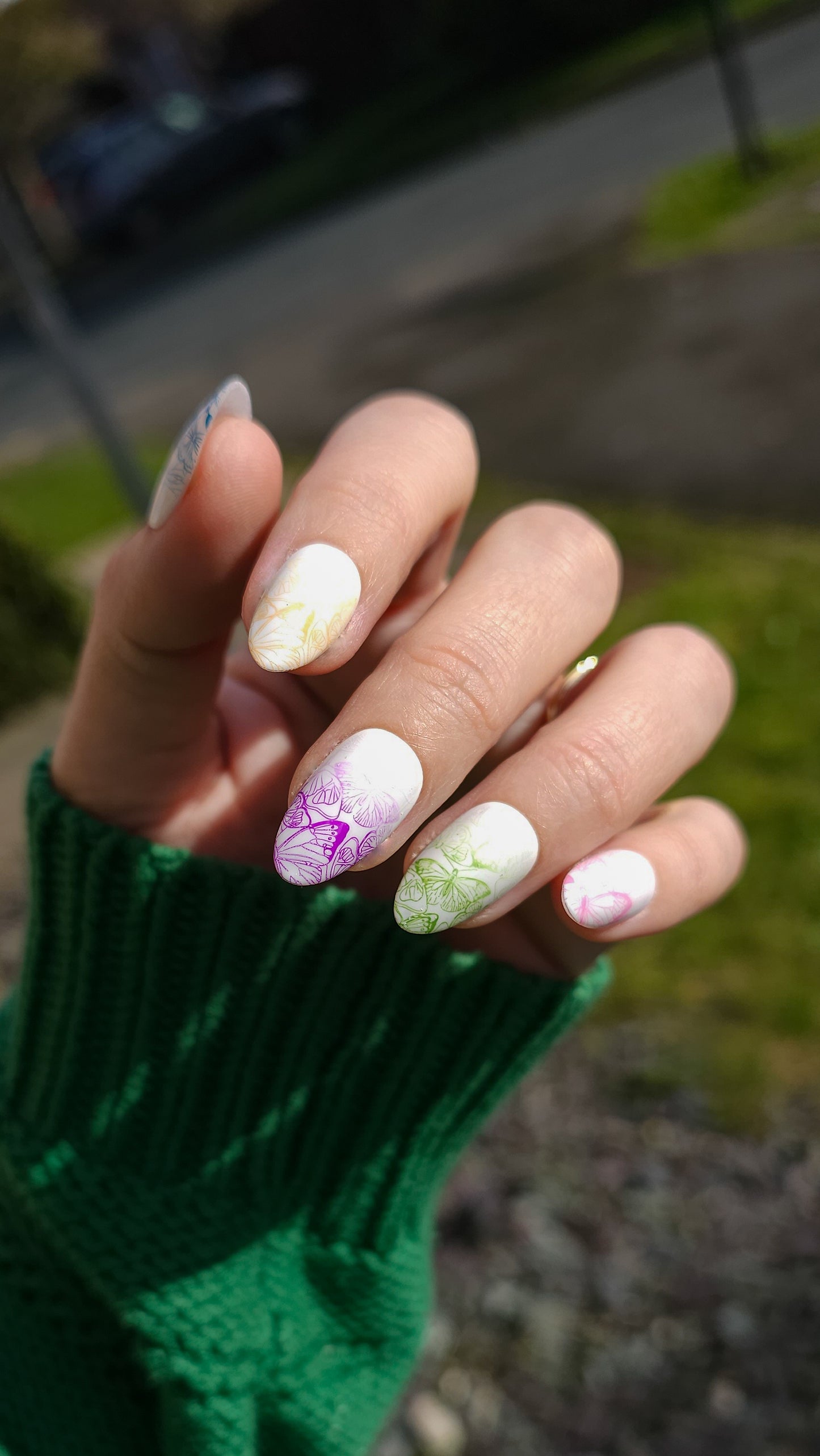 Butterflies gradient | Press on nails