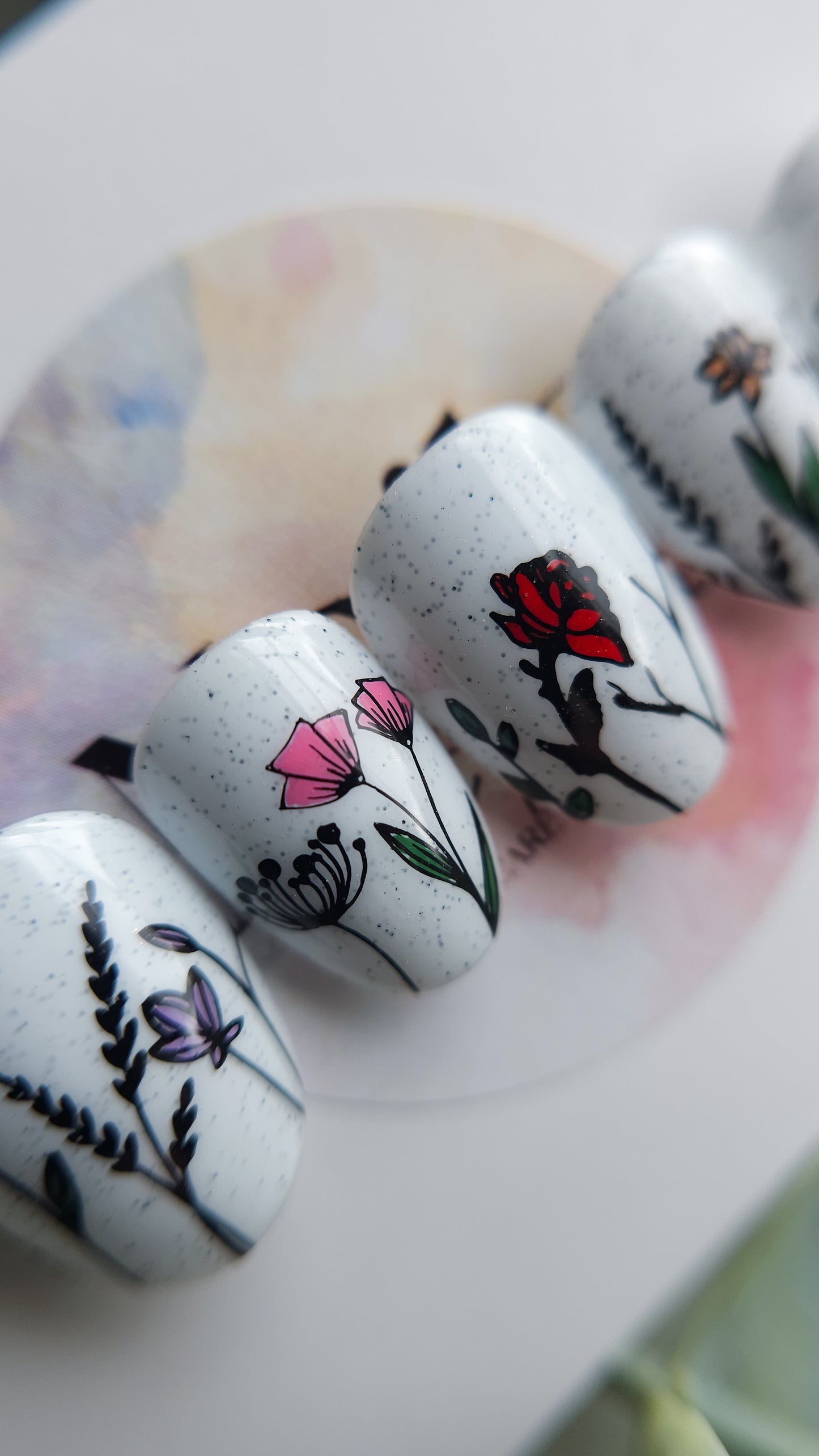 Speckled garden | Press on nails