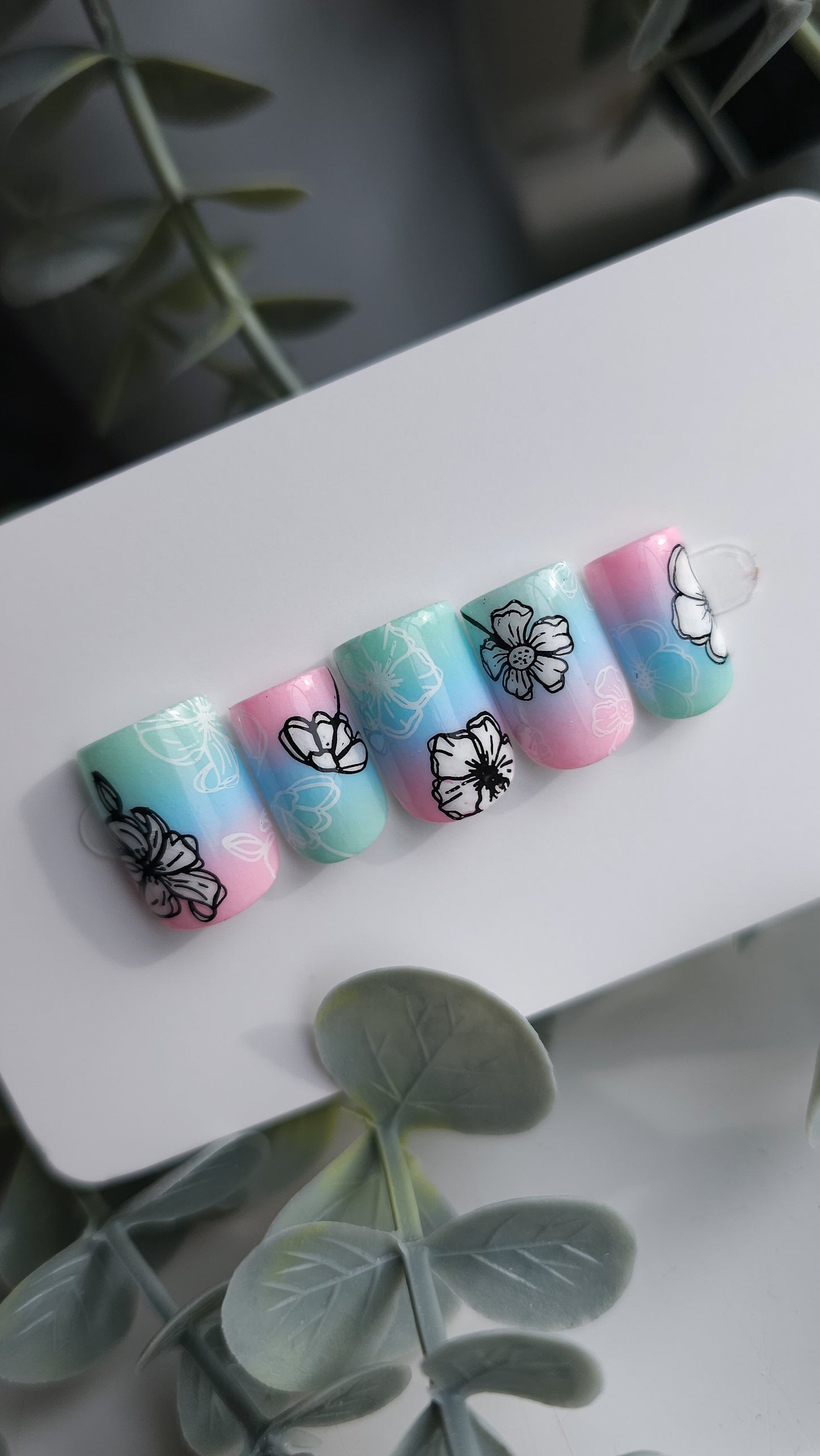 Ethereal bloom | Press on nails