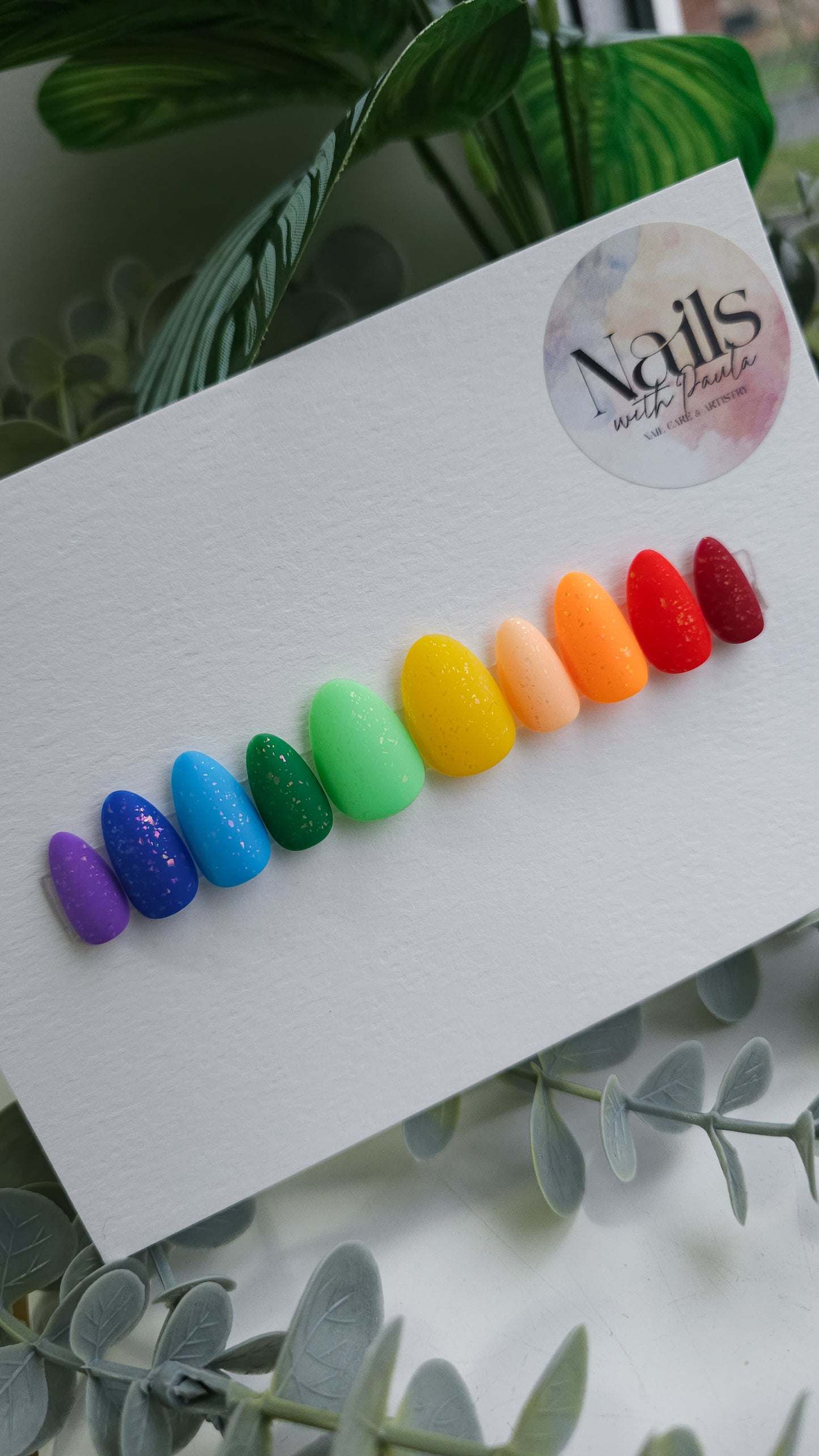 Rainbow flakes | Press on nails