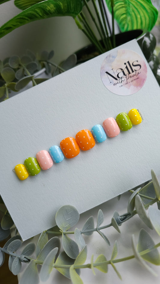 Colourful polka dots| Press on nails