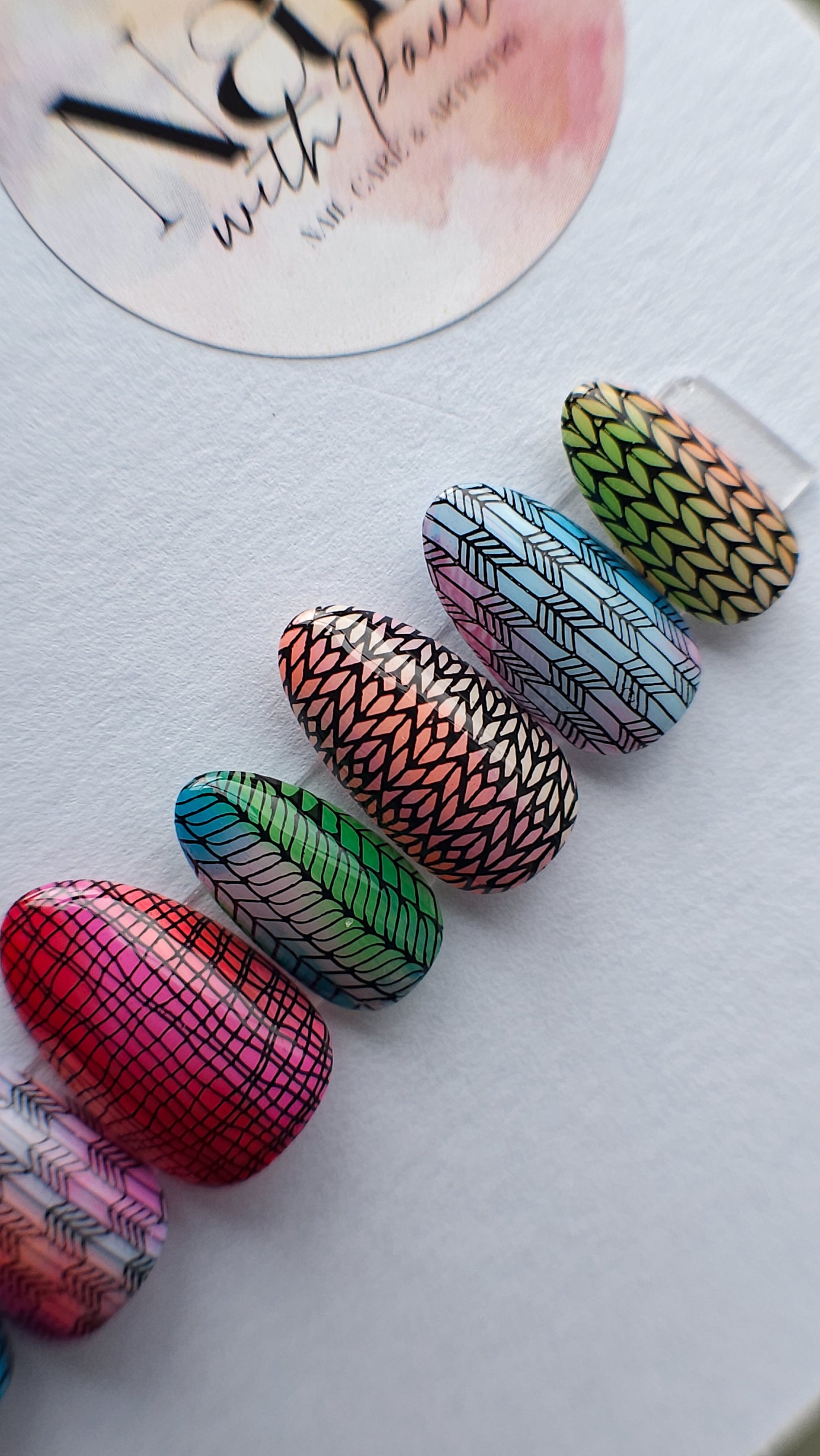 Colour smoosh pattern | Press on nails
