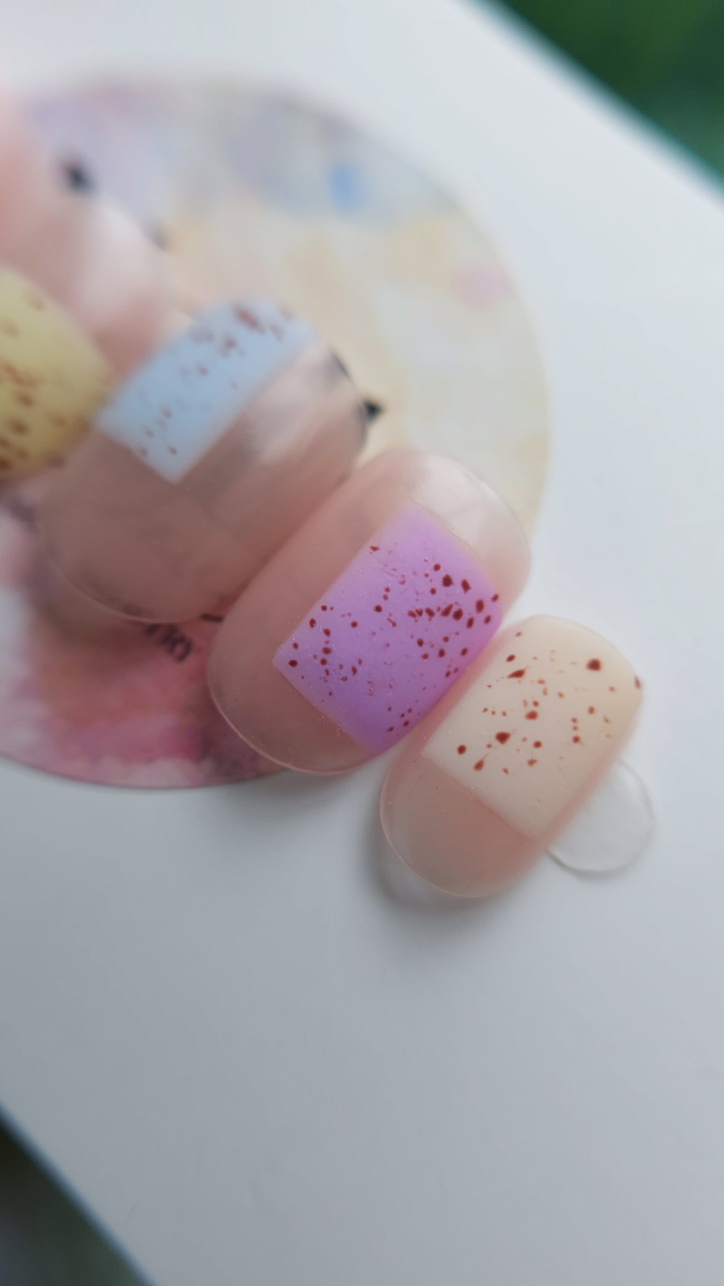 Easter's alternative mini eggs | Press on nails