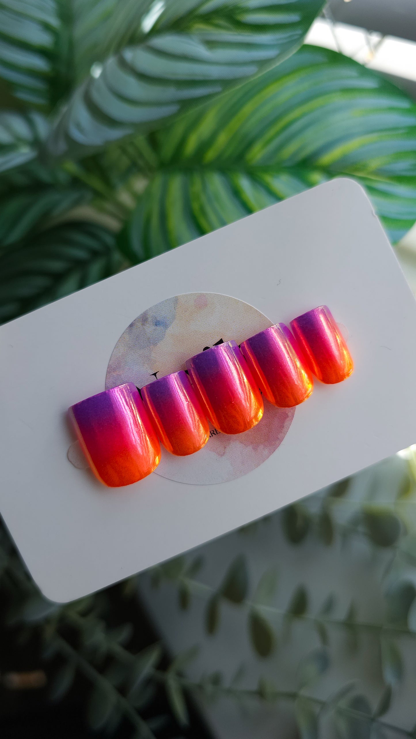 Sunset chrome | Press on nails