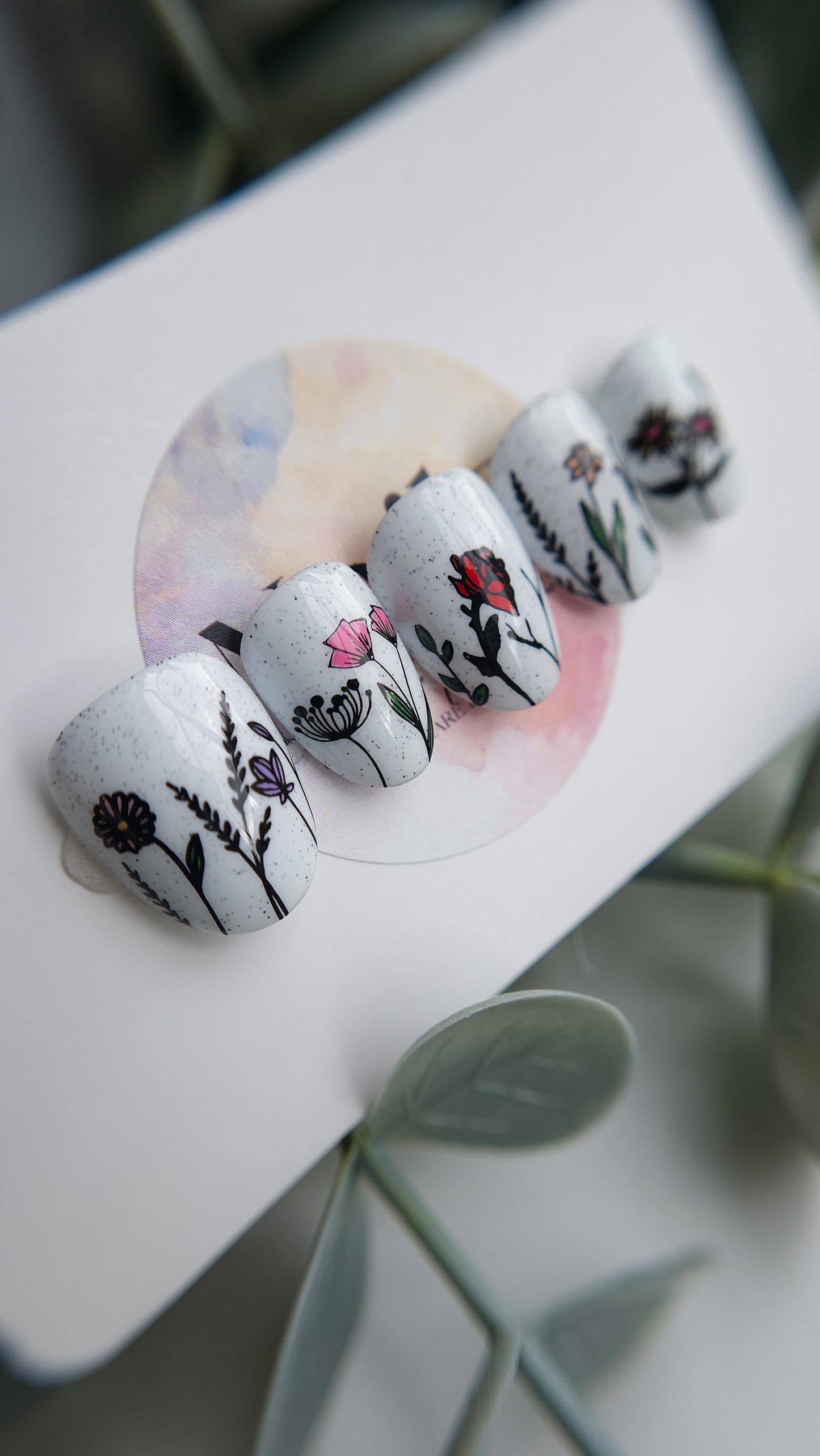 Speckled garden | Press on nails