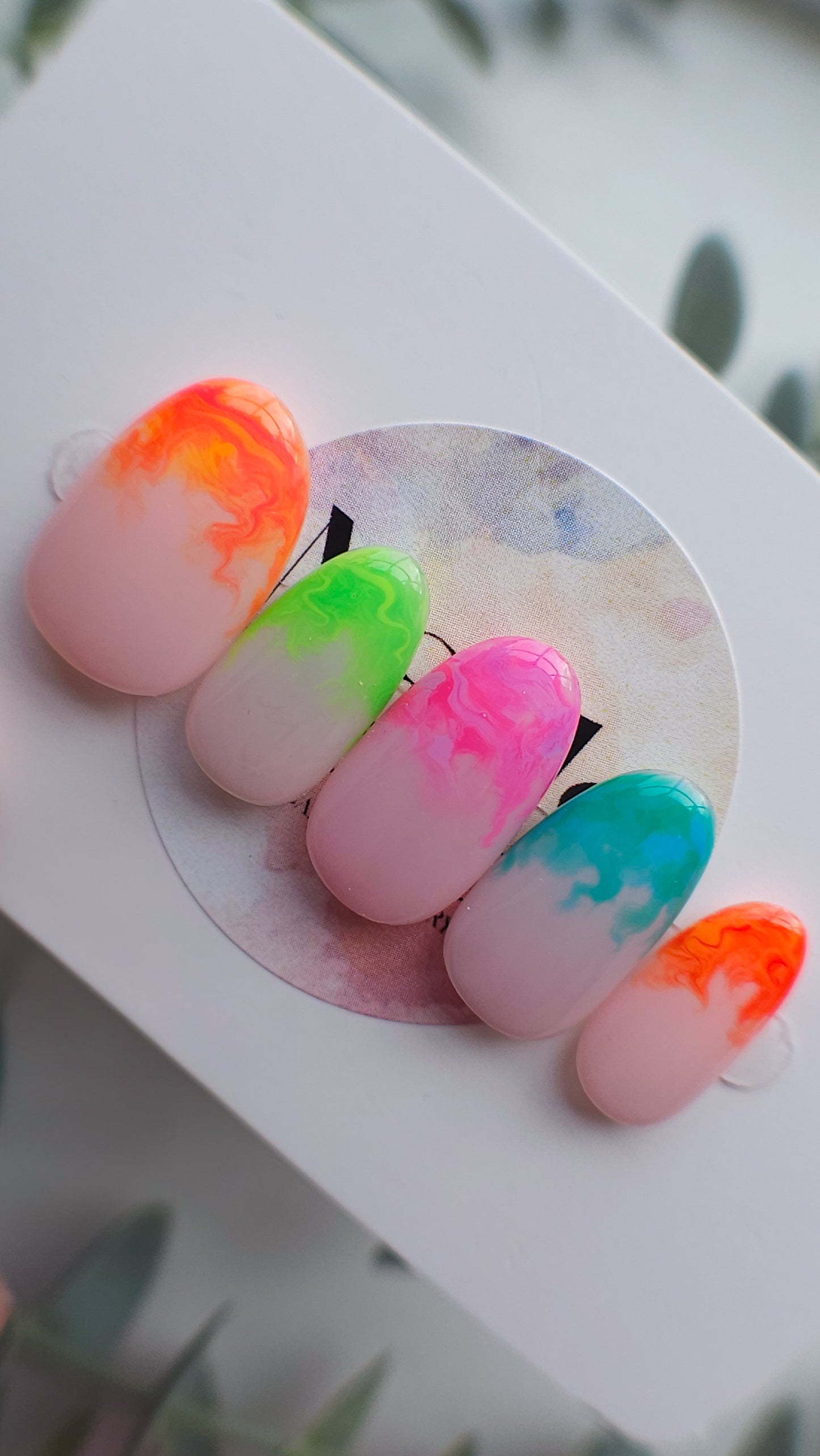 Bright marble tips | Press on nails