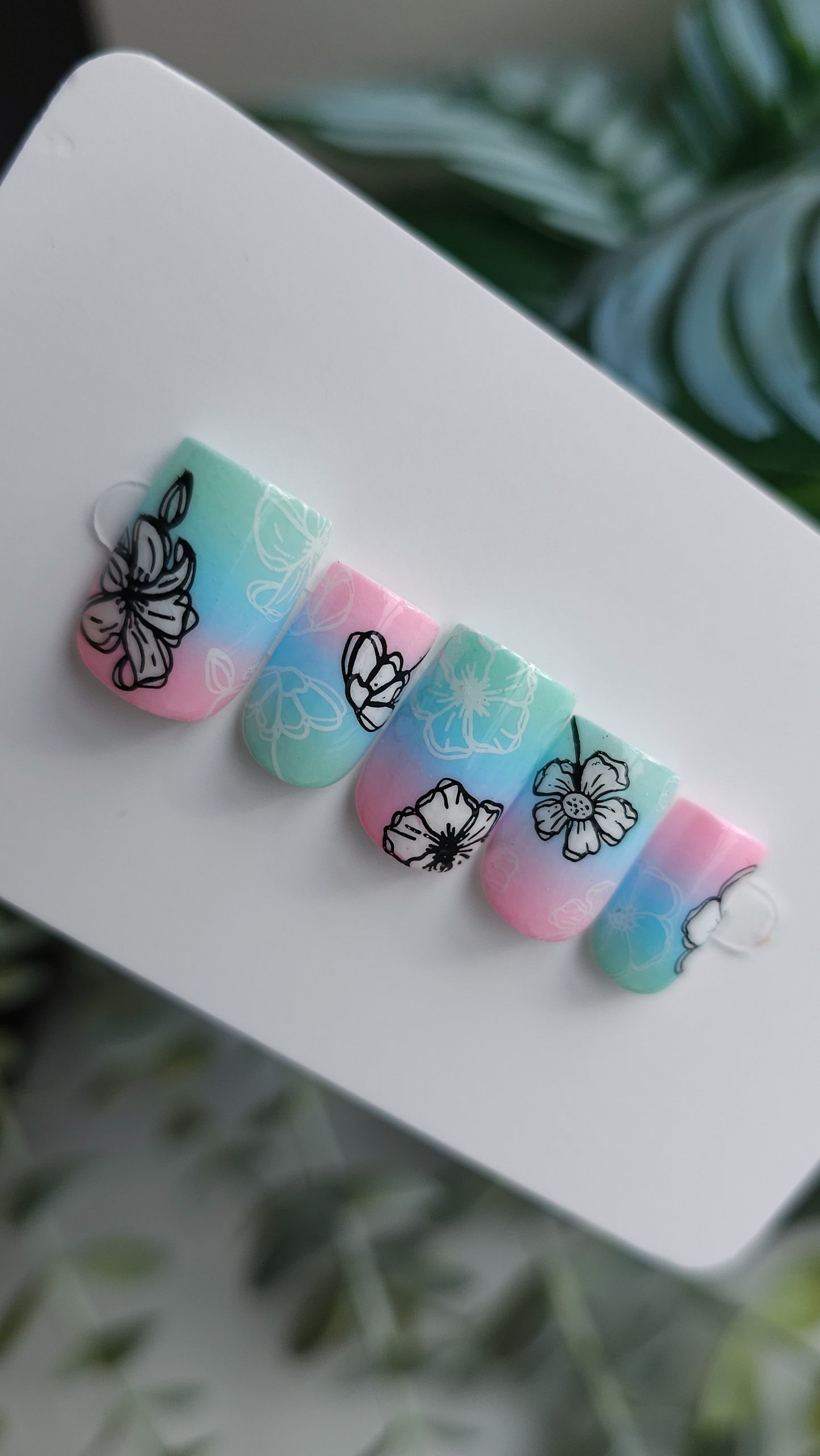 Ethereal bloom | Press on nails