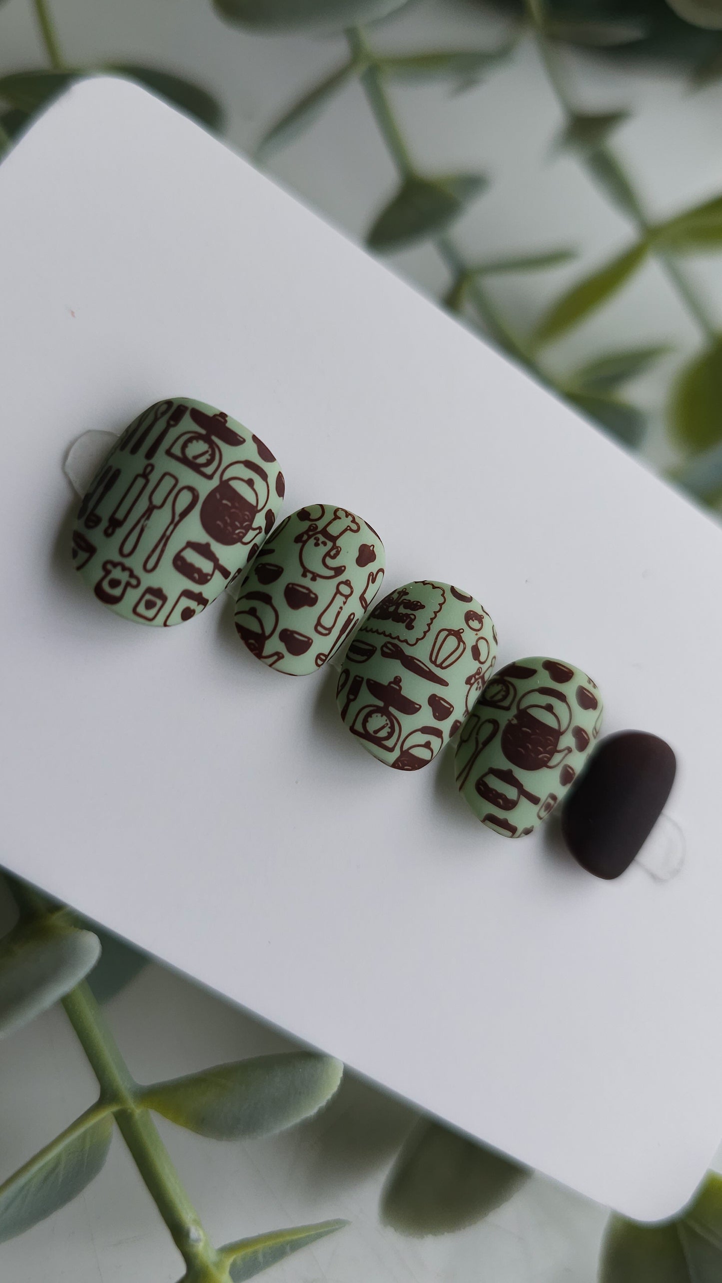 Tea time | Press on nails