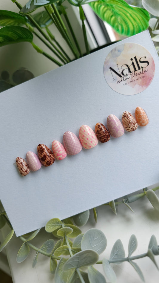 Lace pattern | Press on nails