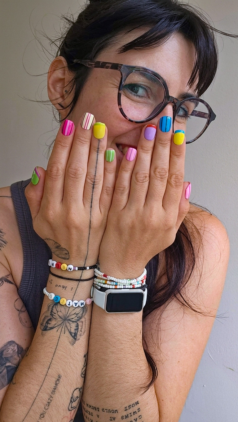 Happy mix and match | Press on nails