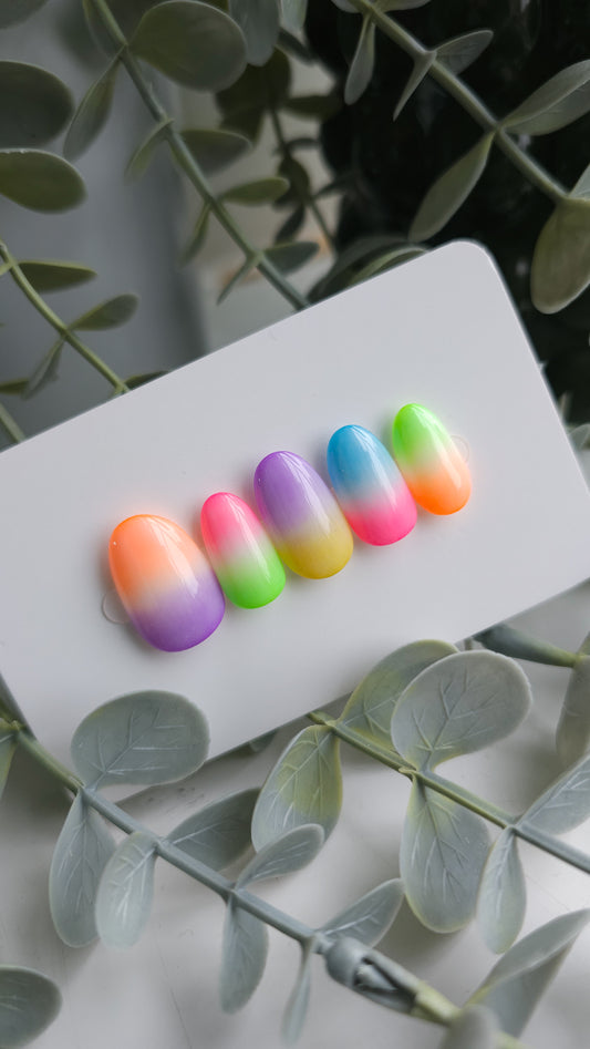 Bright boomer | Press on nails