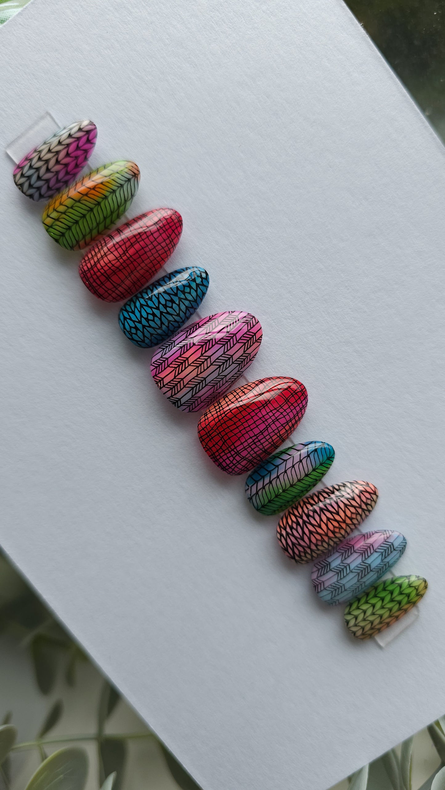 Colour smoosh pattern | Press on nails