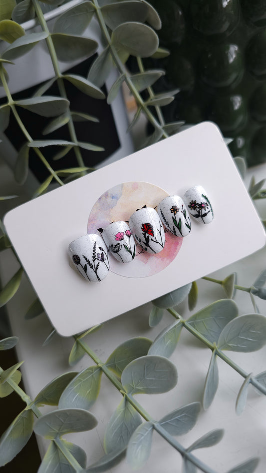 Speckled garden | Press on nails